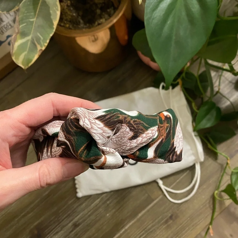 Headbands- 4/20 or 2/10! Swan print headband